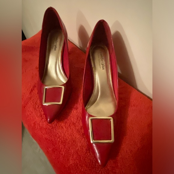 Comfort Plus by Predictions Patent Leather Pump - Picture 1 of 9